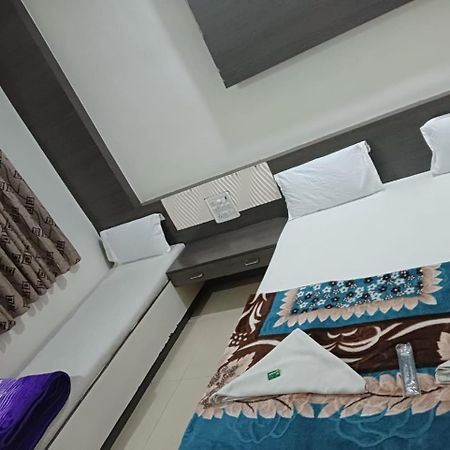 Hotel Shri Sai Darshan Ширди Экстерьер фото