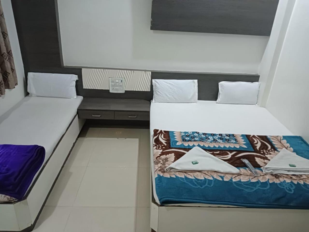 Hotel Shri Sai Darshan Ширди Экстерьер фото