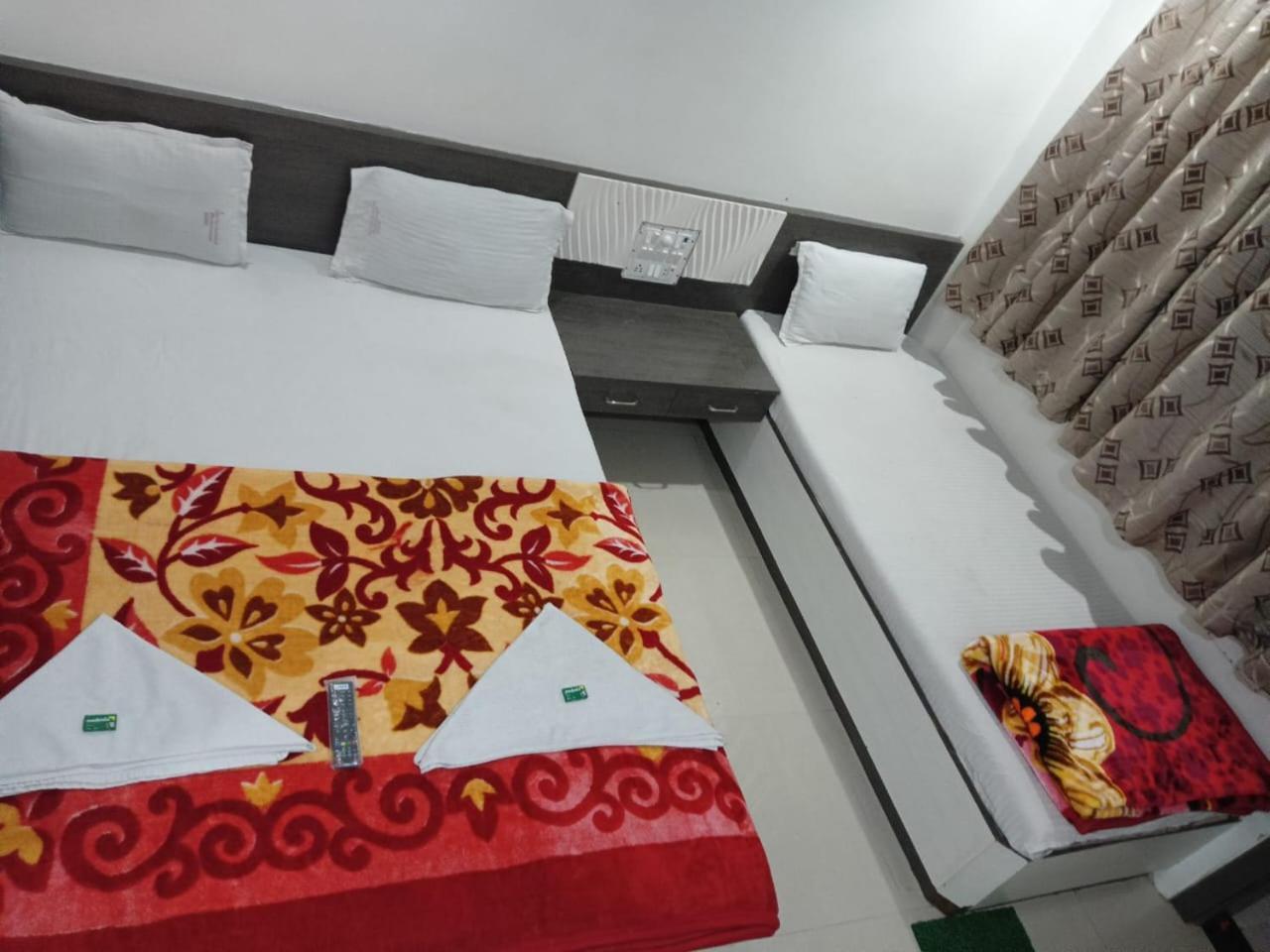 Hotel Shri Sai Darshan Ширди Экстерьер фото